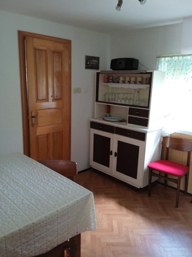 Villa Kuca Za Odmor Lesnica à Brod na Kupi Extérieur photo