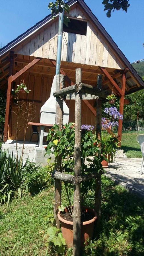Villa Kuca Za Odmor Lesnica à Brod na Kupi Extérieur photo
